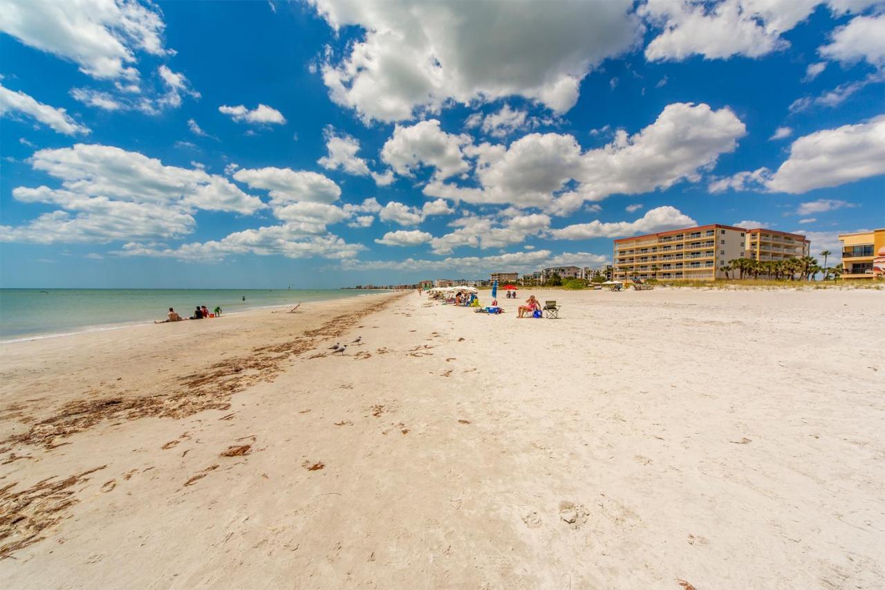 204 Crimson Condos St. Pete Beach Exterior foto